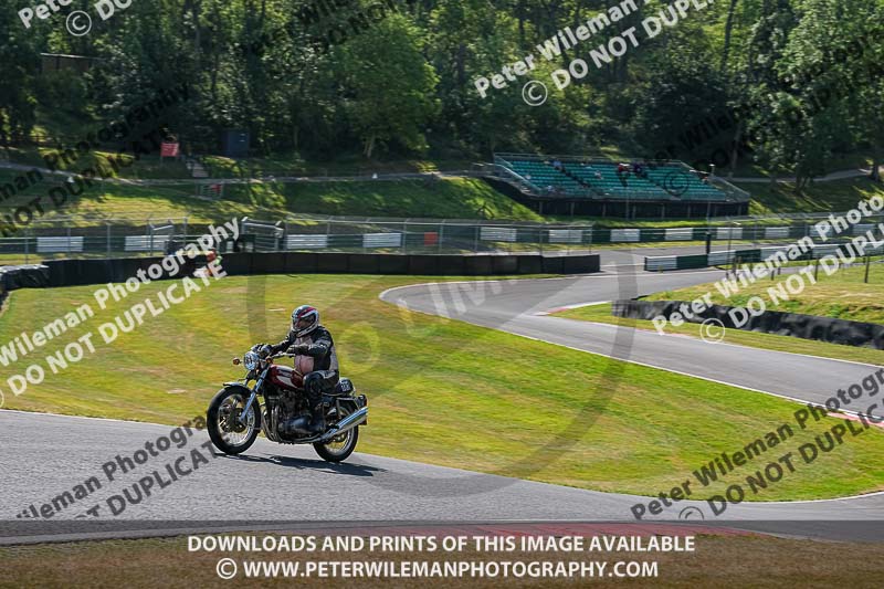 cadwell park;cadwell park photographs;cadwell trackday photographs;enduro digital images;event digital images;eventdigitalimages;peter wileman photography;racing digital images;trackday digital images;trackday photos